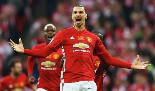 三笘薫在布 三笘薫在布